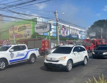 Se registra incendio en ferreter&iacute;a de la avenida N&uacute;&ntilde;ez de C&aacute;ceres
