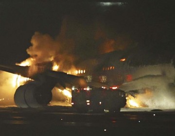 Choque de aeronaves en aeropuerto de Tokio