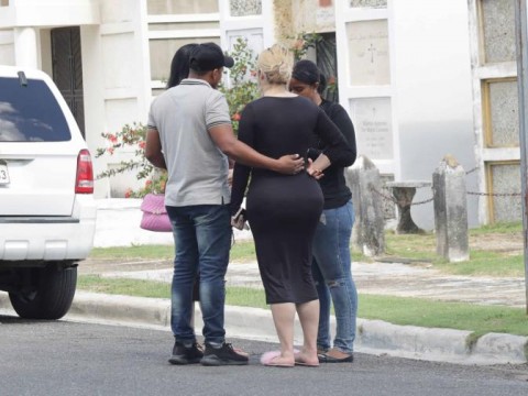 Madres reclaman en Inacif los cuerpos de ni&ntilde;os fallecidos en incendio de Villa Mella