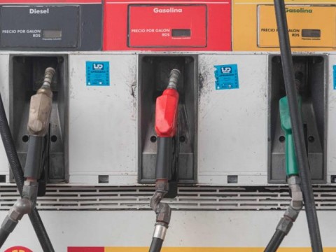 El Indocal insta a los usuarios a buscar sello azul de calidad en expendedoras de combustibles
