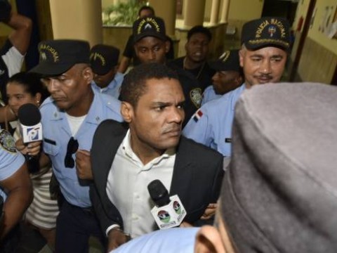 Tras 8 meses de espera, inicia juicio de fondo contra exembajador Donny Santana por incesto