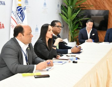 Interior y Polic&iacute;a informa que agilizar&aacute; permisos para importar y vender armas