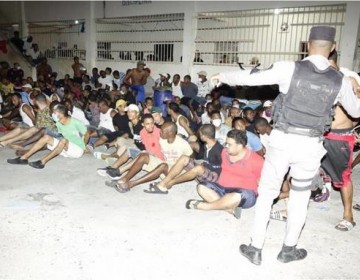 Autoridades intervienen c&aacute;rcel del 15 de Azua 