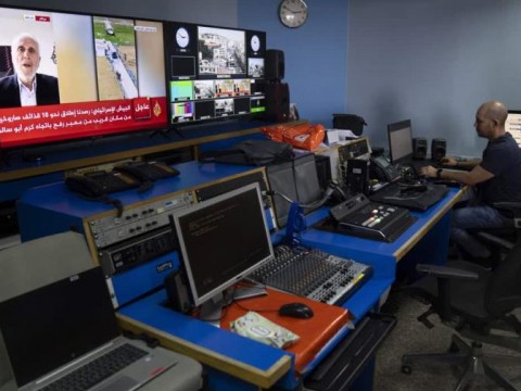 Israel ordena el cierre de las oficinas de la emisora Al Jazeera en el pa&iacute;s; incauta equipo