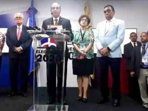 JCE suspende elecciones municipales a nivel nacional