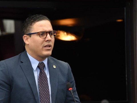 Diputado pide al Gobierno exonerar pago de servicios b&aacute;sicos a desempleados