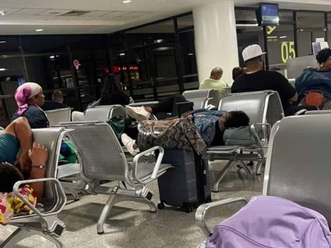 Pasajeros de JetBlue denuncian tienen tres d&iacute;as varados en aeropuerto de Puerto Plata