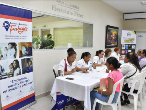 Ministerio de Trabajo invita a  jornada de empleo para  El Distrito Nacional  Santo Domingo.