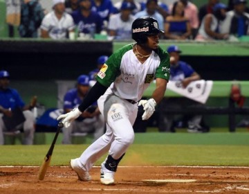Jos&eacute; Tena con sencillo otorga el triunfo a las Estrellas sobre el Licey en 10 entradas