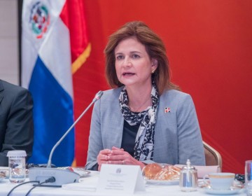 Vice Presidenta Raquel Pe&ntilde;a, sostiene encuentro Con Ejecutivos De Centros Educaci&oacute;n Superior.