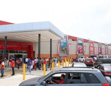 Supermercados Nacional y Jumbo tendr&aacute;n horario especial para personas mayores 