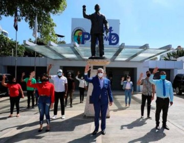 PRD juramenta exdirigentes del BIS y de tres movimientos