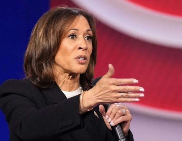 Harris visita tres estados clave y anima a los j&oacute;venes a votar: "veo su poder"