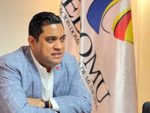 Ratifican por 2 a&ntilde;os m&aacute;s a Kelvin Cruz en presidencia de Fedomu