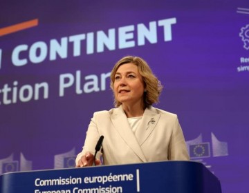 La Comisi&oacute;n Europea se plantea revisar la ley de inteligencia artificial