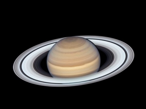 La espectacular belleza de Saturno y sus anillos, captada por el telescopio Hubble
