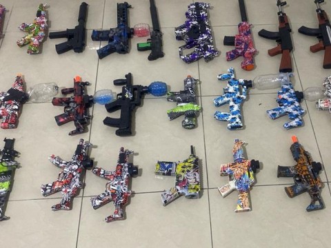 La polic&iacute;a detiene a j&oacute;venes en La Romana por desorden p&uacute;blico con pistolas de hidrogel