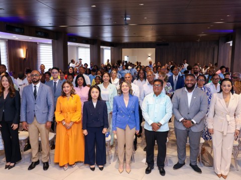 Ministerio de la Mujer fortalece liderazgo juvenil en el Gran Santo Domingo