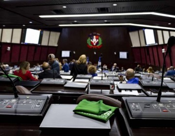 La ley ordena al Congreso a aportar el 10 % de su presupuesto para pensiones de legisladores
