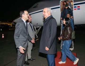 Presidente Abinader llega a Par&iacute;s donde se reunir&aacute; con su hom&oacute;logo Emmanuel Macron y participar&aacute; en Foro Global Anticorrupci&oacute;n e Integridad