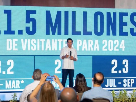 La llegada de visitantes supera los 5.9 millones en el primer semestre, 11 % m&aacute;s que en 2023