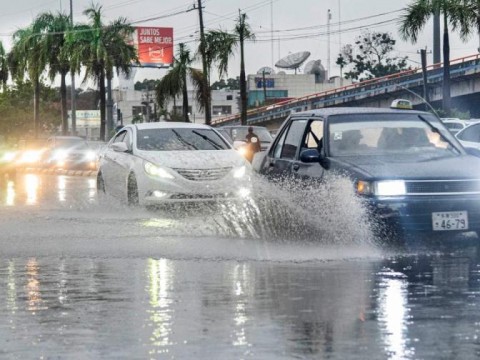 Vaguada y onda tropical afectan al pa&iacute;s