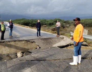 Lluvias causan colapso del puente Neyba- Duverg&eacute;