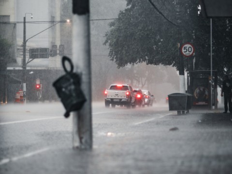 M&aacute;s lluvias para este viernes y mantiene alerta meteorol&oacute;gica para cuatro provincias
