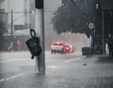 M&aacute;s lluvias para este viernes y mantiene alerta meteorol&oacute;gica para cuatro provincias