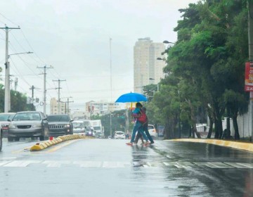 Lluvias aumentar&aacute;n esta tarde; efectos directos de vaguada se sentir&aacute;n jueves y viernes