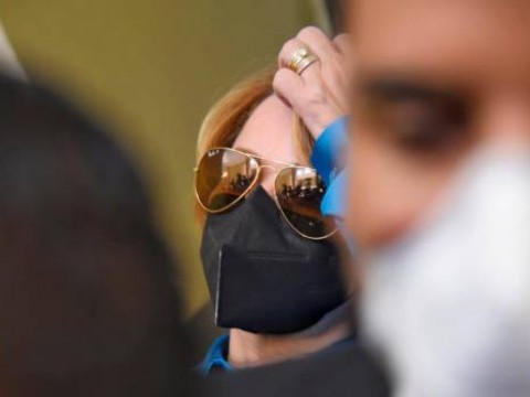 Lucia Medina visita sus hermanos en Palacio de Justicia
