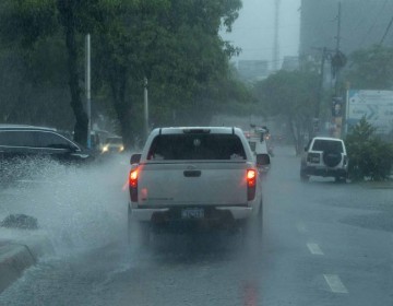 Una onda tropical y una vaguada provocar&aacute;n lluvias este fin de semana