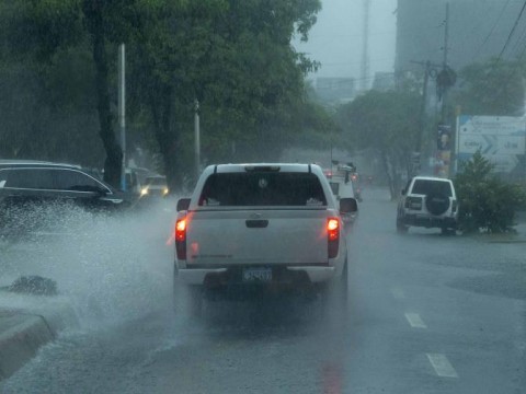 Una onda tropical y una vaguada provocar&aacute;n lluvias este fin de semana