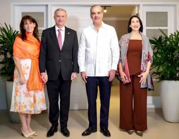 Abinader y la primera dama viajan a Chile para participar en la investidura del nuevo presidente