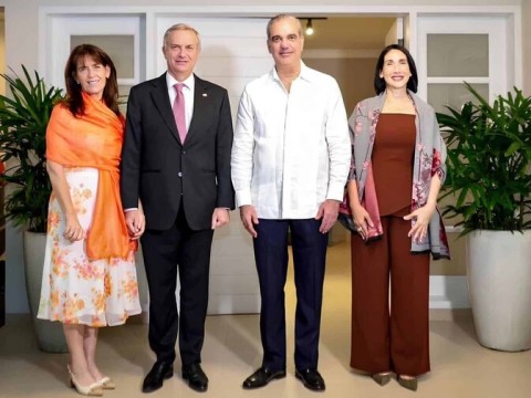 Abinader y la primera dama viajan a Chile para participar en la investidura del nuevo presidente