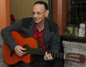 Luis Segura tendr&aacute; un programa de radio