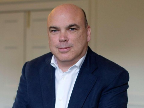 Magnate brit&aacute;nico Mike Lynch y su hija, entre los desaparecidos en un yate en Italia