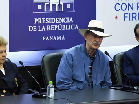 Vetos y deportaci&oacute;n de veedores avivan tensi&oacute;n internacional antes de elecciones en Venezuela