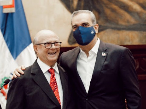 Hip&oacute;lito dice est&aacute;n encuestando a ver cu&aacute;les funcionarios ser&aacute;n ratificados y cu&aacute;les saldr&aacute;n del Gobierno