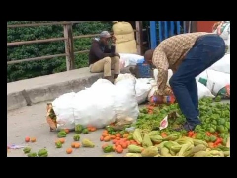 Destruyen productos dominicanos cruzados a territorio haitiano por paso fronterizo de Dajab&oacute;n