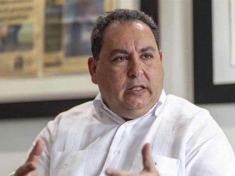 Mario Lama renuncia a su cargo como director del Servicio Nacional de Salud