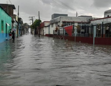 Suman 18,000 evacuados, inundaciones y deslaves en Cuba por fuertes lluvias