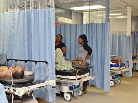 Sancionar&iacute;an a m&eacute;dicos y cl&iacute;nicas por negar atenci&oacute;n a pacientes sin seguro en emergencias