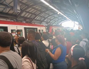 La l&iacute;nea 2C del Metro arranca con una gran demanda
