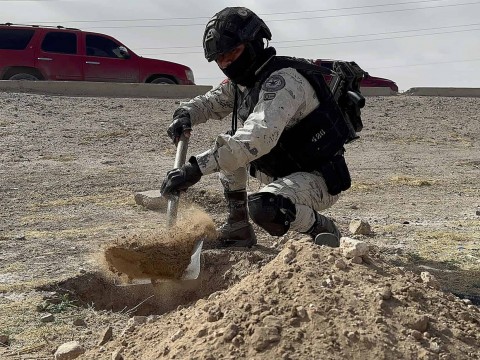 Guardia Nacional de M&eacute;xico excava en la frontera con EEUU en busca de t&uacute;neles clandestinos