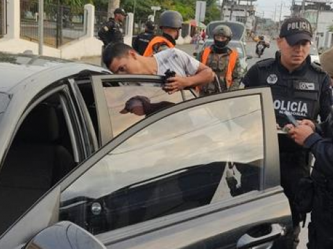 Un polic&iacute;a de Miami en estado cr&iacute;tico tras un tiroteo con un sospechoso