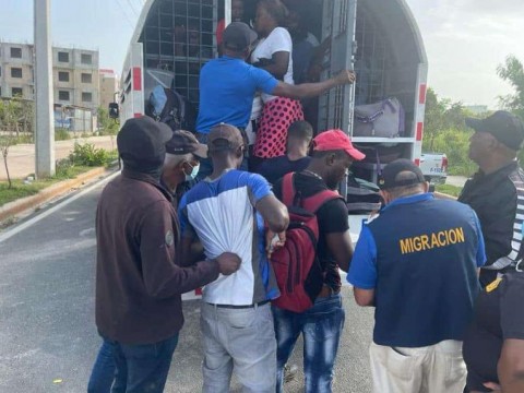 Critican comparaci&oacute;n de Joseph sobre pol&iacute;tica migratoria de Abinader