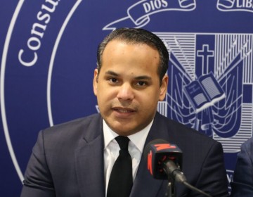 Miguel V&aacute;squez favorece c&oacute;nsules de RD solo reciban salario y gastos de representaci&oacute;n 
