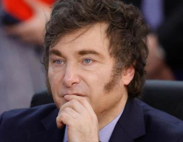 Milei se deslinda del esc&aacute;ndalo por criptomoneda y dice que su recomendaci&oacute;n fue de buena fe