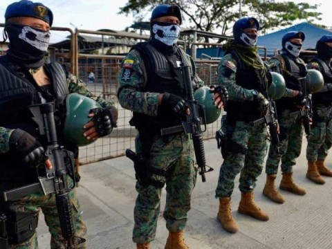 Militares de Ecuador mantendr&aacute;n el control de las c&aacute;rceles el tiempo que sea necesario